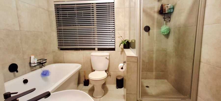 3 Bedroom Property for Sale in Langenhovenpark Free State